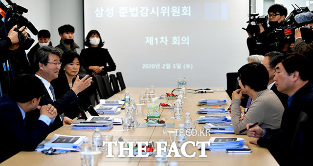 준법위는 지난달 이재용 부회장의 대국민 사과 내용과 관련해 "의미 있다"는 평가를 하면서도 각 계열사에 지속 가능한 경영 체계의 수립, 노동 3권의 실효성 있는 보장, 시민사회의 실질적 신뢰 회복을 위한 실천 방안 등 구체적인 개선 방안을 요청한 것으로 알려졌다. /이덕인 기자