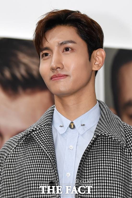 그룹 동방신기의 멤버 최강창민이 12일 공식 팬카페에 자필 편지를 통해 결혼 소식을 전했다. /남용희 기자