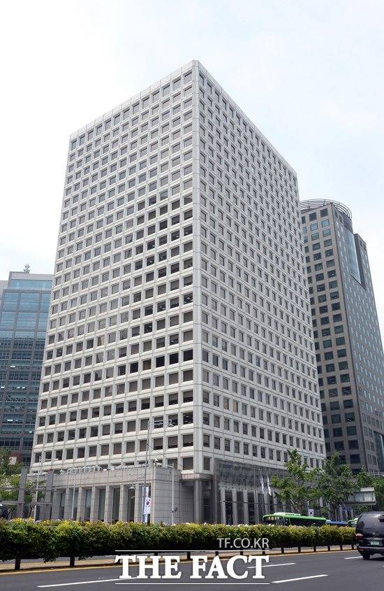 삼성카드는 SC제일은행과 함께 연 7% 혜택을 제공하는 '부자되는 적금세트' 이벤트를 진행한다고 15일 밝혔다. /더팩트 DB