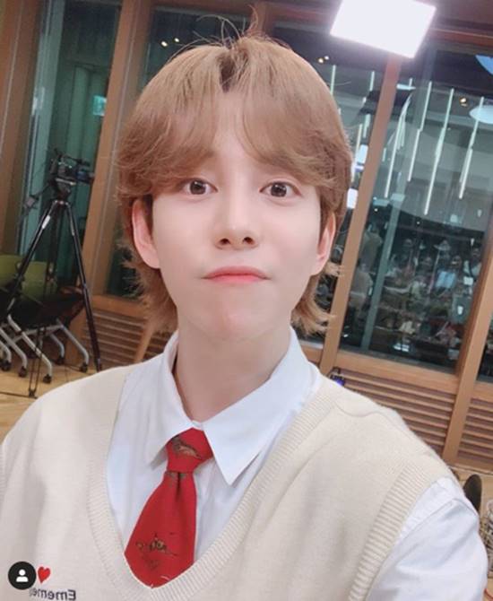 지난해 11월 사재기 의혹을 제기하며 가수들의 실명을 적어 명예훼손으로 고소를 당한 박경이 검찰에 송치될 예정이다. /박경 SNS