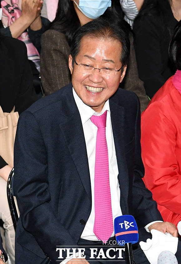 1일 국회사무처 등에 따르면 홍준표 무소속 의원은 최근 흉악범죄나 반인륜범죄를 저질러 사형이 확정된 이들에 대해 사형 집행을 의무화하는 내용의 형사소송법 개정안을 발의했다. /더팩트 DB