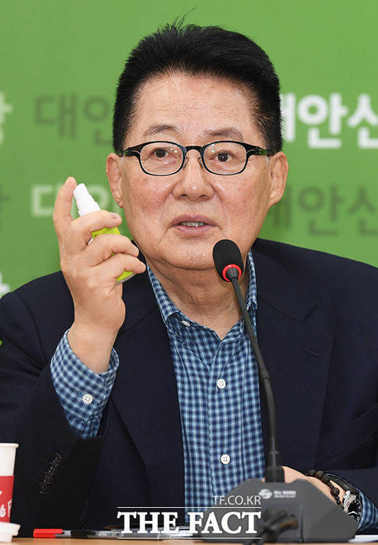 박지원 후보자는 주호영 원내대표의 발언에 대해 "근거 없는 색깔 공세로, 대단히 모욕적인 발언"이라고 반발했다. /배정한 기자