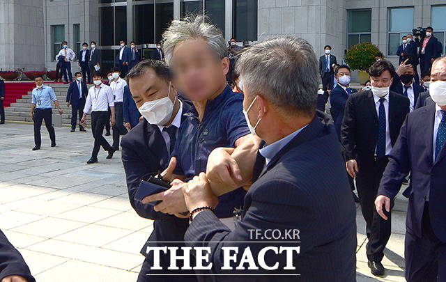 하태경 미래통합당 의원은 "직접적인 테러나 폭력을 행사한 것이 아니고 정권에 대한 항의를 표시한 것"이라며 선처를 당부했다. /국회=배정한 기자