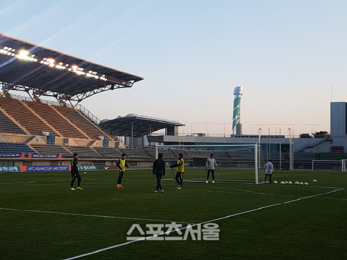 박주호 김인성 장윤호 조영욱이 별도로 남아 훈련하고 있다.