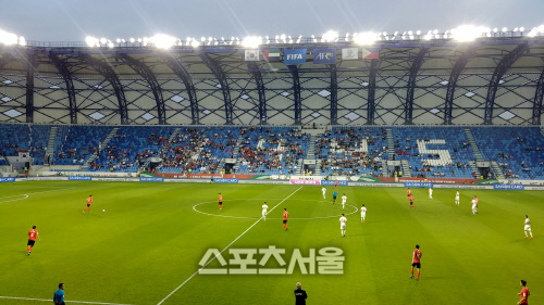 전반 71% 볼점유율을 보이면서 압도적으로 필리핀을 몰아붙은 한국. 두바이 | 도영인기자