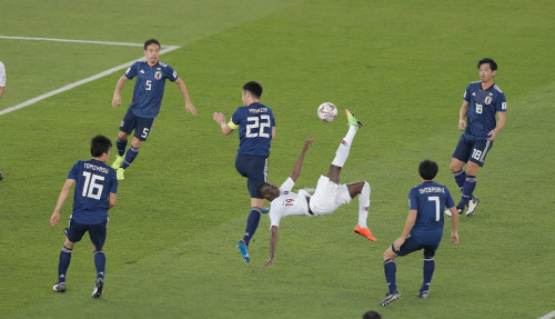 2019 아시아축구연맹(AFC) 아시안컵 득점왕 알모에즈 알리(가운데). 출처 | AFC 트위터