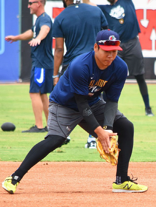 강정호가 밀워키 산하 트리플A 샌안토니오 미션스에서 수비 훈련을 하고 있는 모습. 캡처 | 조 알렉산더 트위터