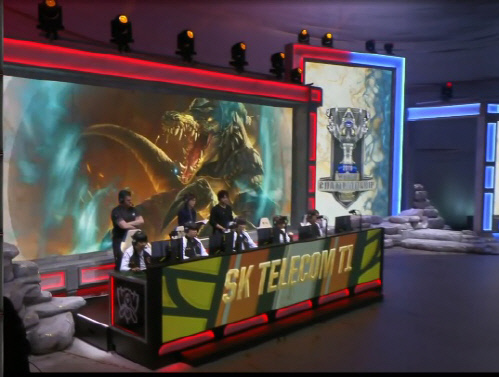 롤드컵 4강전이 펼치지고 있는 스페인 팔라시오 비스탈레그레 경기장