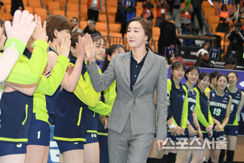 은퇴식에서의 한유미. 제공 | 한국배구연맹