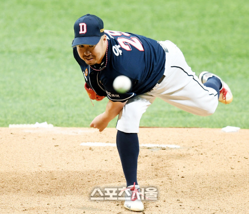 두산 선발투수 유희관이 역투하고 있다. 최승섭기자 thunder@sportsseoul.com