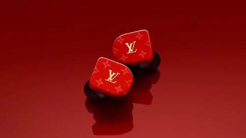 루이비통 호라이즌 블루투스 이어폰.  출처 | 루이비통