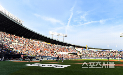 지난해 5월 25일 2019 KBO리그 두산과 한화의 경기가 열린 잠실구장 잠실 | 박진업기자 upandup@sportsseoul.com