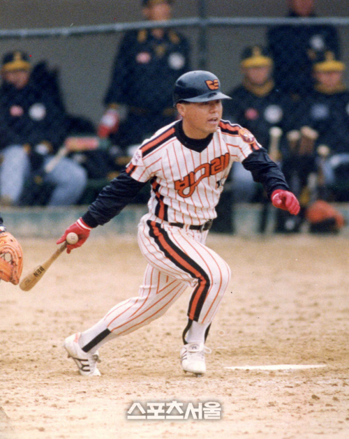 이종범이 등장하기 전 국내 최고 리드오프는 빙그레 이정훈이 첫 손가락에 꼽힌다. 빠른발과 근성넘치는 플레이로 ‘악바리’라는 별칭으로 90년대 빙그레 다이너마이트 타선의 뇌관 역할을 톡톡히 했다. (스포츠서울DB)