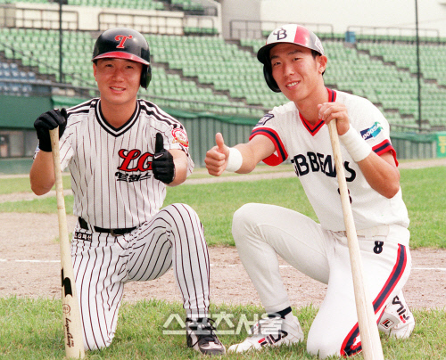 LG 꾀돌이 유지현(왼쪽)과 OB 쌕쌕이 정수근도 잠실 라이벌 열전을 풍성하게 만든 부동의 리드오프 출신이다. (스포츠서울 DB)