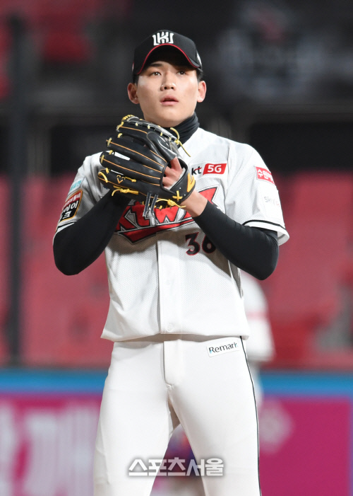 KT 이강준. 16일 수원 KT위즈파크에서 진행된 자체 청백전. 수원 | 박진업기자 upandup@sportsseoul.com