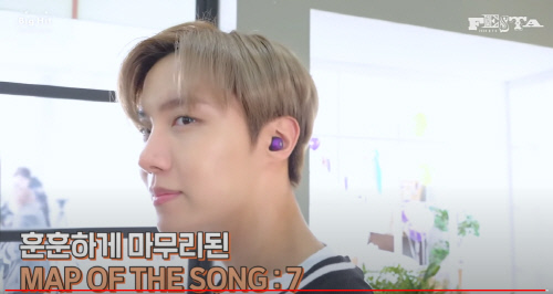 방탄소년단 제이홉이 지난 10일 방탄티비에 갤럭시 버즈를 착용하고 등장했다. 출처|방탄티비