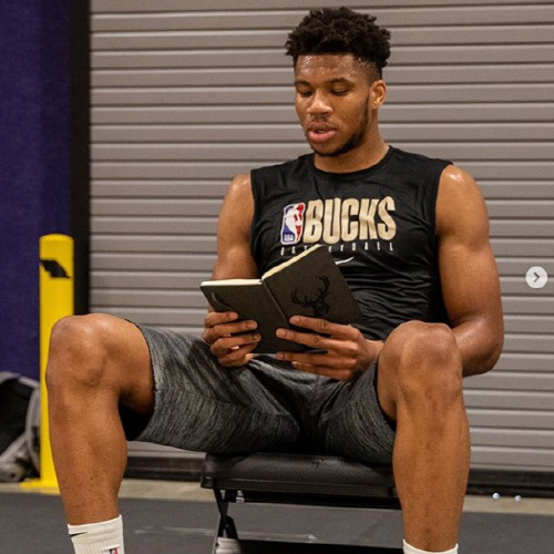 농구선수 야니스 아데토쿤보. 출처|야니스 아데토쿤보 SNS