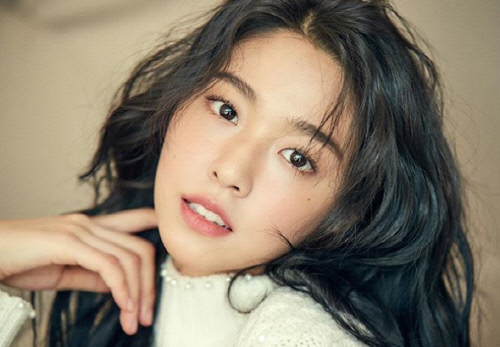 그룹 에이오에이 멤버 설현. 출처|설현 인스타그램