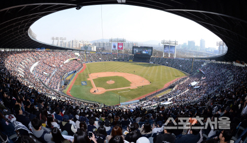 2017년 4월 2일 잠실구장 두산과 한화의 경기 모습. 잠실 | 최승섭기자 thunder@sportsseoul.com