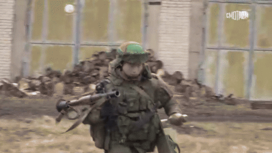 러시아와 북한이 북한군 파병을 공식 인정한 가운데, 러시아 국방부가 서부 쿠르스크에서 전투 훈련 중인 북한군 영상을 공개했다고 베스티 등 러시아 언론이 28일(현지시간) 보도했다. 사진은 영상 일부. 2025.4.28 텔레그램