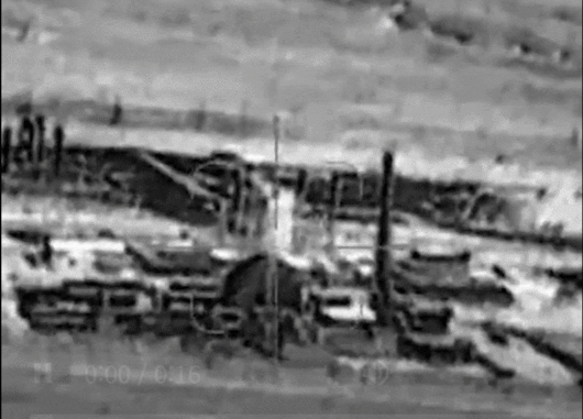 이스라엘군이 공개한 아라크 중수형 원자로에 대한 미사일 공격 모습. IDF