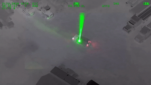 31일(현지시간) 밤 9시 15분쯤 미국 콜로라도주 덴버국제공항 근처에서 불특정 다수의 항공기에 레이저를 발사한 혐의로 40대 남성 한 명이 체포됐다. 2025.8.1 콜로라도주순찰대(CSP)