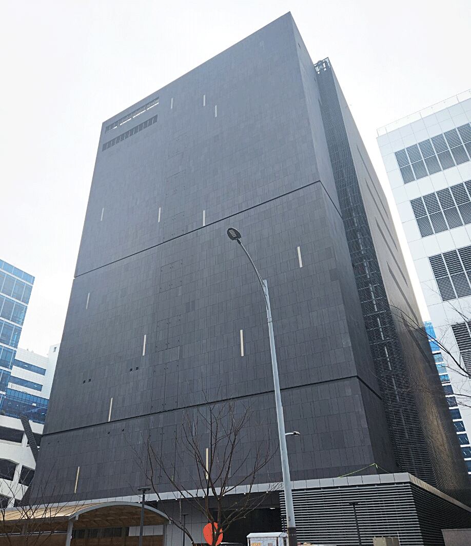 GS건설이 준공한 안양 호계동 '에포크 안양센터' 전경. / GS건설