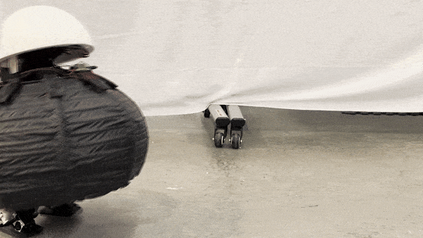 하이브리드레그(HybridLeg)를 적용한 로봇이 넘어지며 스스로 일어서는 장면 / KIMLAB 유튜브