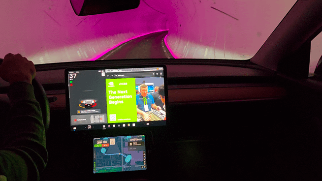 베가스 루프 내부의 화려한 조명. [사진=박지은 기자]