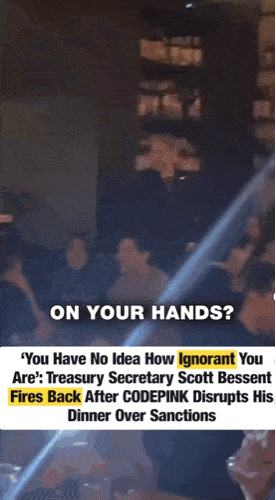 스콧 베선트 미 재무장관이 식당 직원에게 반전 평화단체 ‘코드핑크’의 공개 저격 발언을 저지할 것을 요청하는 모습. [인스타그램 캡처]