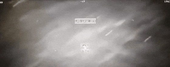 지난해 10월 예멘 해안에서 미국 MQ-9 드론이 헬파이어 미사일로 추정되는 무기(왼쪽에서 날아오는 물체)를 중앙의 미확인비행물체에 발사하는 모습. 에릭 버리슨 미주리주 하원의원 SNS