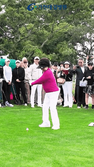 이길여 가천대학교 총장이 자선 골프 대회에서 시타하는 모습. 유튜브 캡처