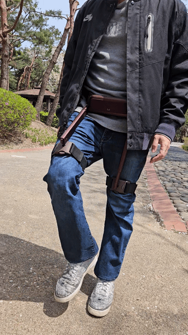 16일 서울 중구 남산공원에서 본지 기자가 직접 위로보틱스 웨어러블 로봇 ‘윔S(WIM S)’를 착용하고 모드별 보행보조 기능을 체험했다.(영상=김범준 기자)