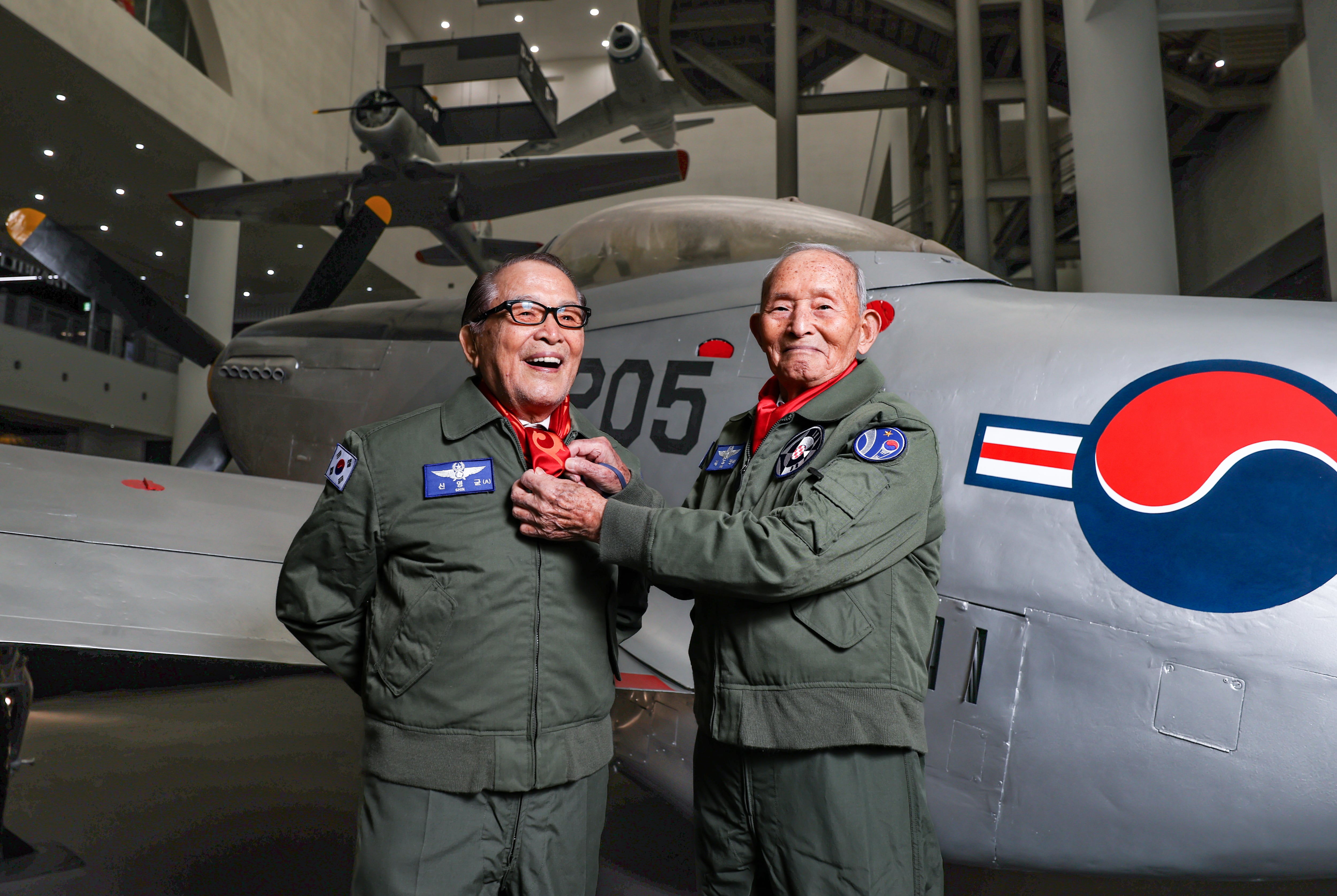 첨단 K전투기 타고… ‘빨간 마후라’ 휘날리며 한 번 더 날고 싶다