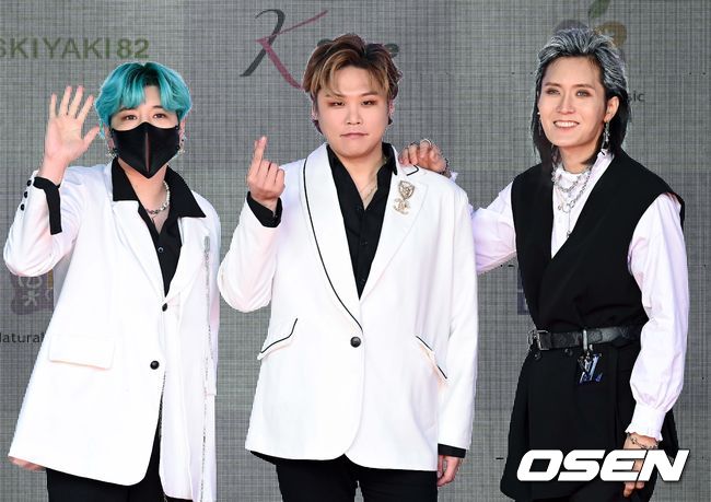 연예가 현장 포토 | [사진]세마, `강렬한 비주얼` : ZUM 뉴스 연예가 현장 포토 | [사진]세마, `강렬한 비주얼`