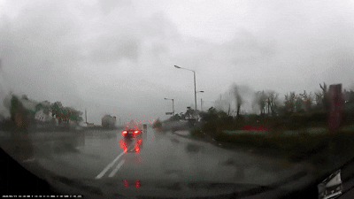 A씨 차량이 진로 변경 차량을 들이받는 모습[경기남부경찰청 제공. 재판매 및 DB 금지]