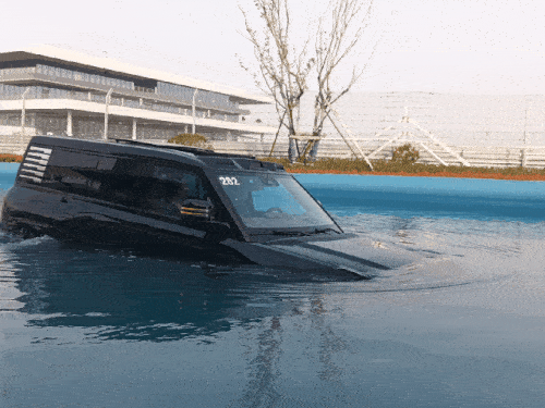 수상 부유 중인 U8(GIF)[촬영 임성호]