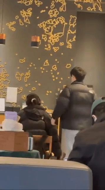 A씨가 범행하는 모습[쓰레드 @bg_mansion 제공. 재판매 및 DB 금지]