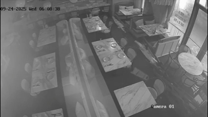 홍콩 인근 식당에 라가사 태풍으로 인한 홍수가 휩쓸려 들어오는 모습. X @StormHQwx