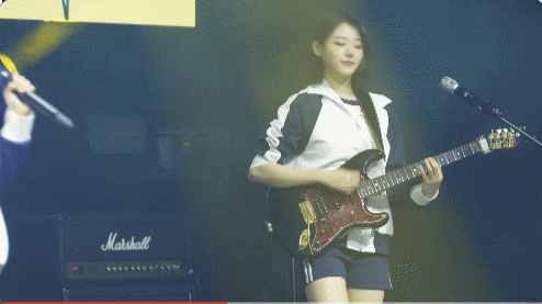 QWER '고민중독' 라이브