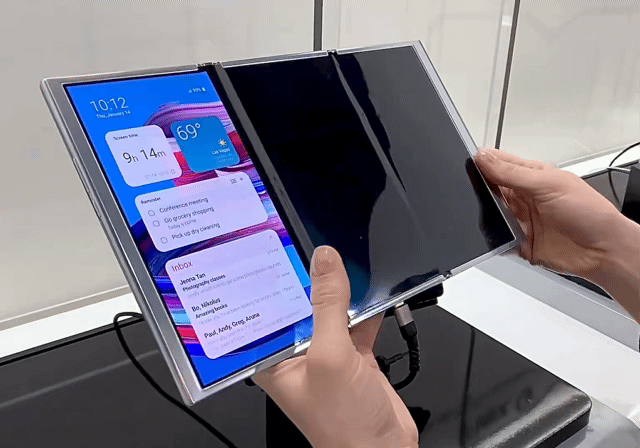 화면을 병풍처럼 2번 접을수 있는 삼성 트리폴드 디스플레이 시제품