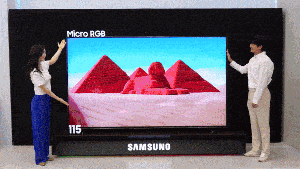 삼성전자가 12일 세계 최초로 차세대 디스플레이 기술을 집약한 ‘마이크로 RGB TV’를 출시했다고 밝혔다. [삼성전자 제공]