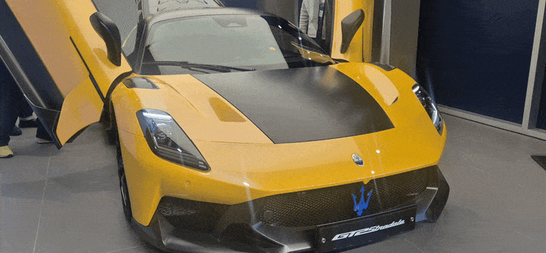 이달 국내 출시된 마세라티의 고성능 슈퍼 스포츠카 ‘GT2 스트라달레’. 정경수 기자