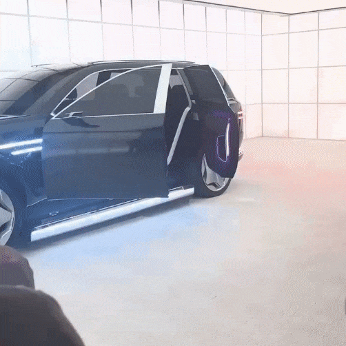 제네시스 네오룬 코치도어가 열리는 모습.ⓒ 뉴스1 이동희 기자