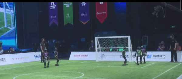 칭화대 훠선팀과 베이징정보과학기술대 블레이즈팀 간 결승전 장면 갈무리