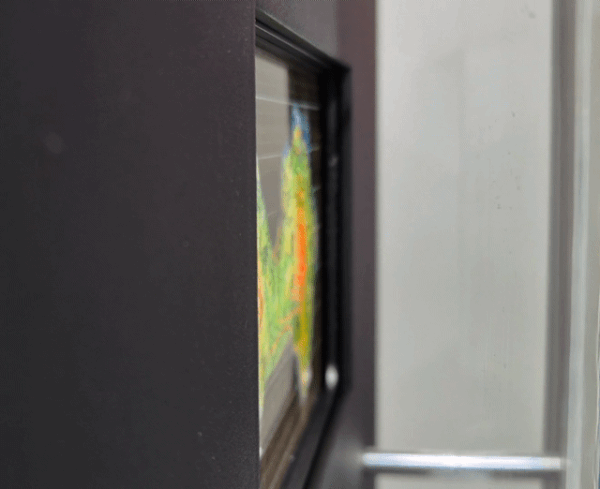 디스플레이 화면이 자유자재로 구부러지고 늘려지는 '스트레쳐블'.2025.8.7 /뉴스1 최동현 기자