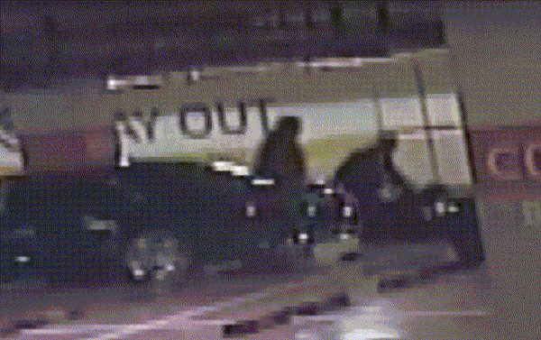 피의자들이 수탉을 야구 배트로 폭행하는 장면. (인천지방검찰청)