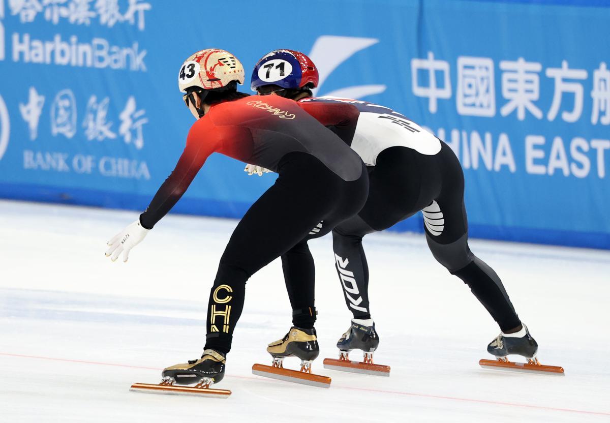 동아일보