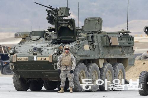 동아일보