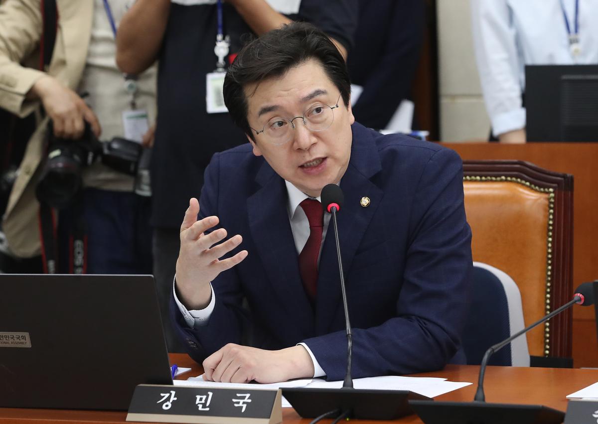동아일보